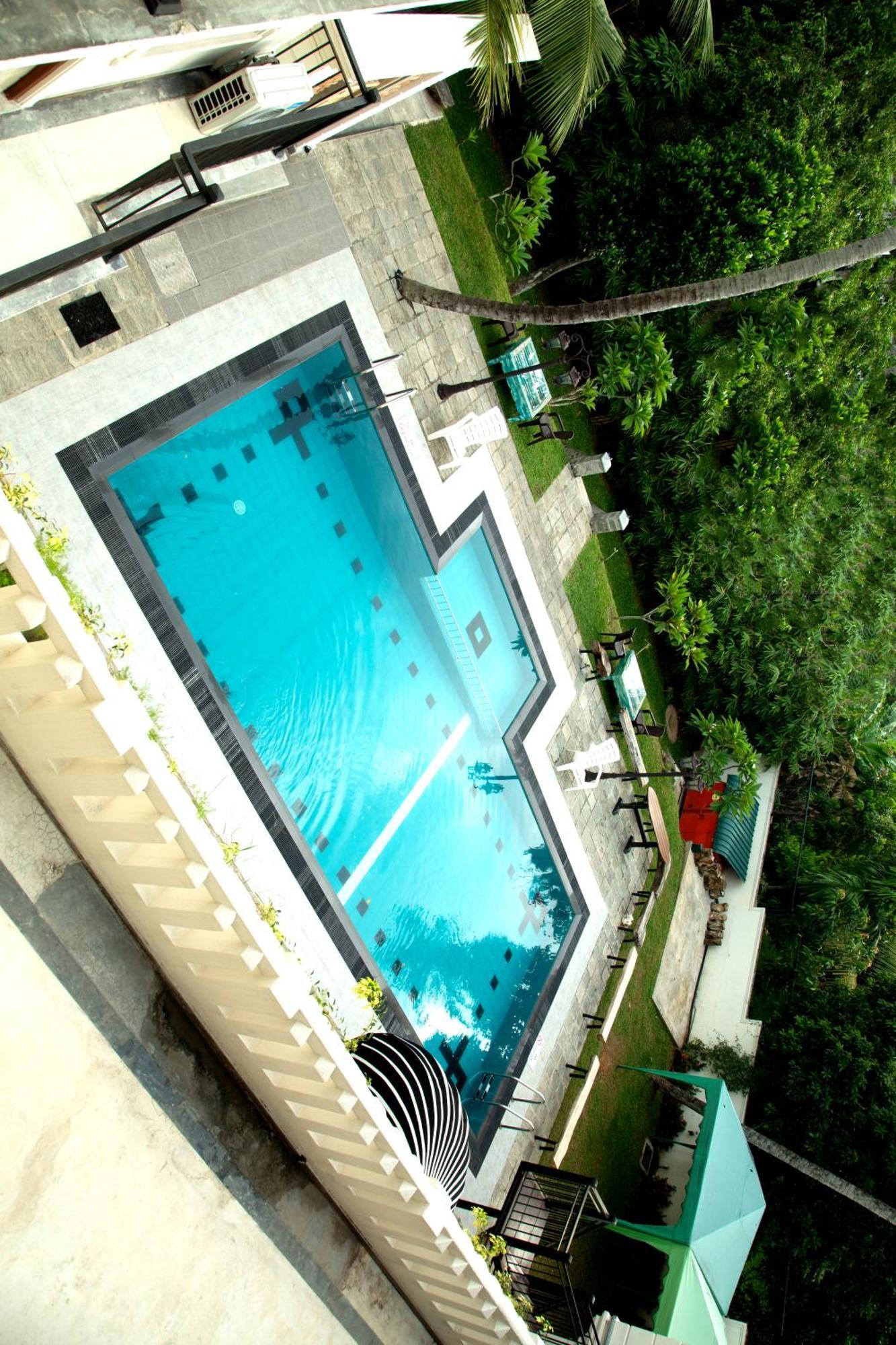 Forever City Hotel คิริบัทโกดา ภายนอก รูปภาพ